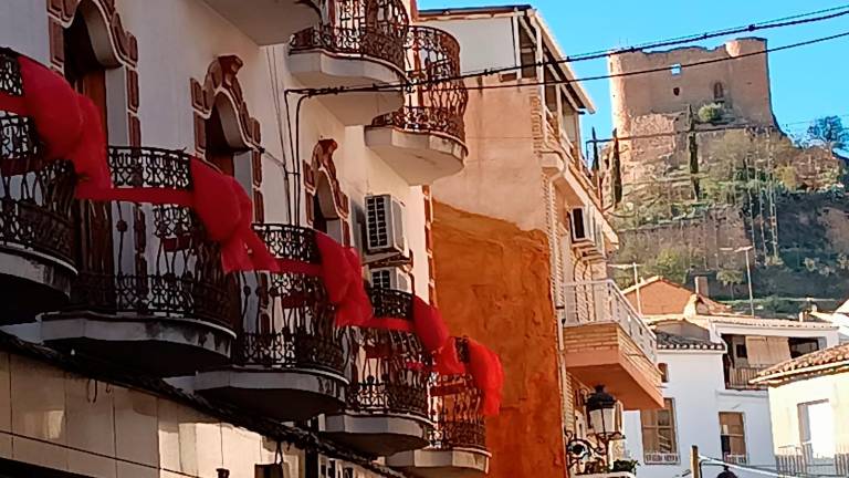 Los vecinos dejan Huelma de dulce para Navidad Los vecinos dejan Huelma de dulce para Navidad