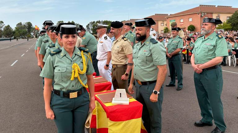 La 130ª promoción de la Guardia Civil de Baeza recibe sus despachos en un acto cargado de emoción La 130ª promoción de la Guardia Civil de Baeza recibe sus despachos en un acto cargado de emoción