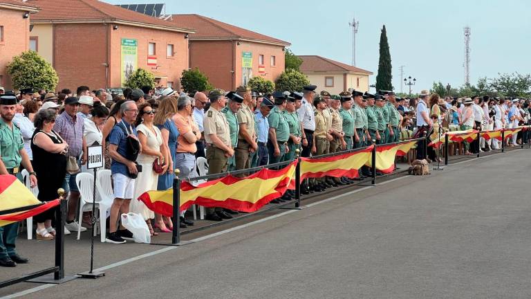 La 130ª promoción de la Guardia Civil de Baeza recibe sus despachos en un acto cargado de emoción La 130ª promoción de la Guardia Civil de Baeza recibe sus despachos en un acto cargado de emoción