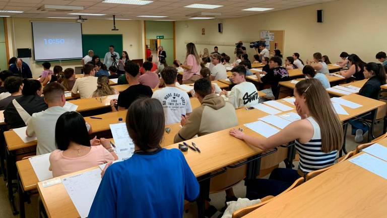 La PAU comienza en Jaén con normalidad entre nervios, estrés e insomnio La PAU comienza en Jaén con normalidad entre nervios, estrés e insomnio