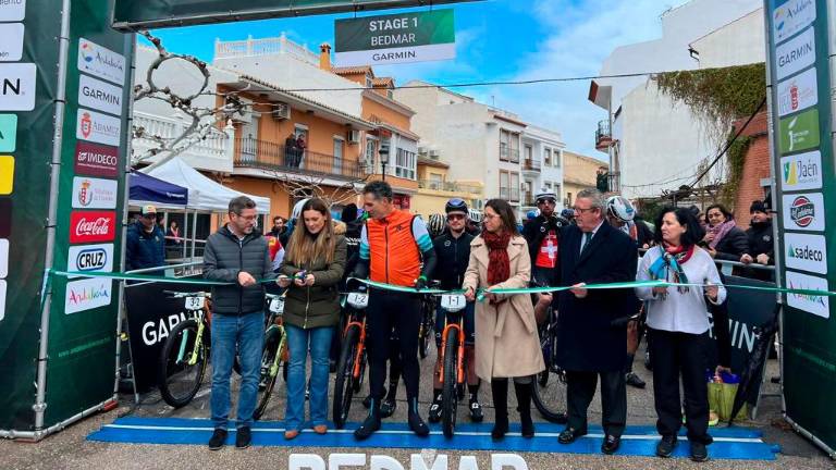 Alleman-Becking y Figueras-Peretti son los primeros líderes de la Andalucía Bike Race Alleman-Becking y Figueras-Peretti son los primeros líderes de la Andalucía Bike Race