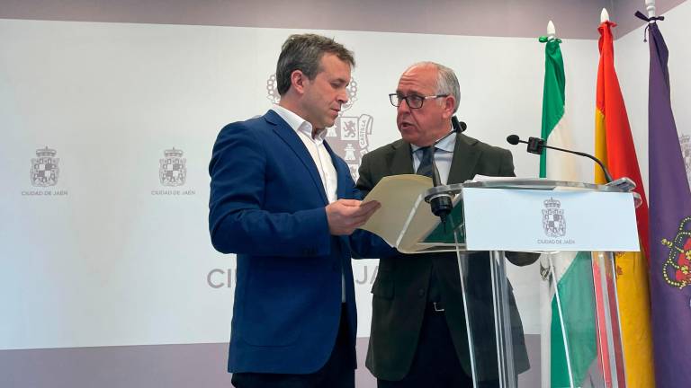 Junta y Ayuntamiento de Jaén evidencian sus diferencias en una tensa rueda de prensa Junta y Ayuntamiento de Jaén evidencian sus diferencias en una tensa rueda de prensa