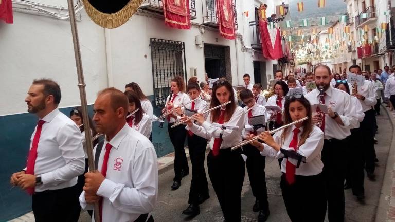 La llovizna no puede con la fe La llovizna no puede con la fe