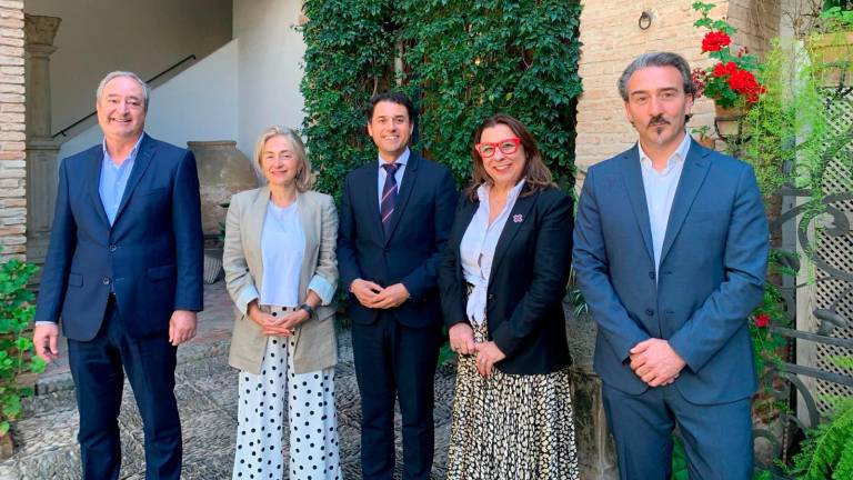 Cajasur colabora con 165 becas formativas de la Federación Andaluza de Baloncesto y Cruz Roja Cajasur colabora con 165 becas formativas de la Federación Andaluza de Baloncesto y Cruz Roja