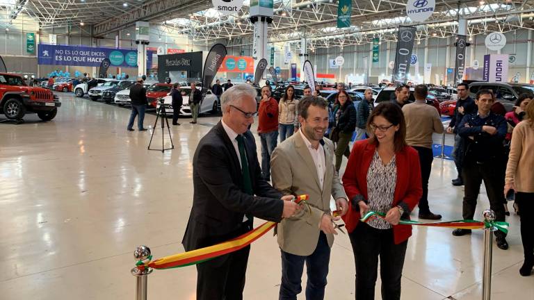Inaugurado el décimo Salón del Automóvil en Ifeja Inaugurado el décimo Salón del Automóvil en Ifeja