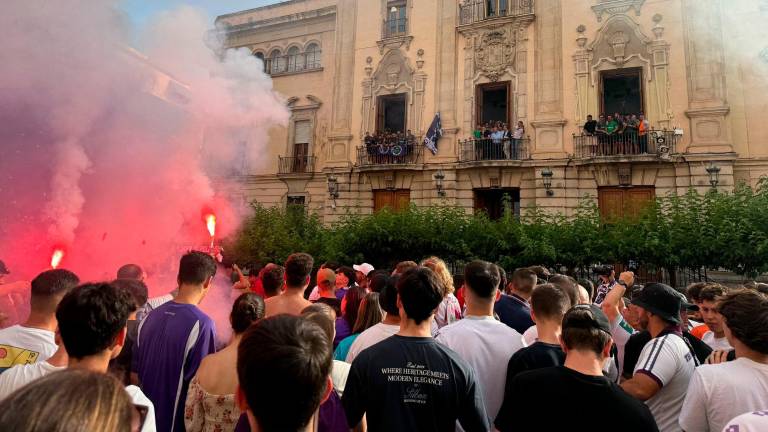 El Real Jaén celebra con una afición desatada el ascenso a Segunda Federación El Real Jaén celebra con una afición desatada el ascenso a Segunda Federación