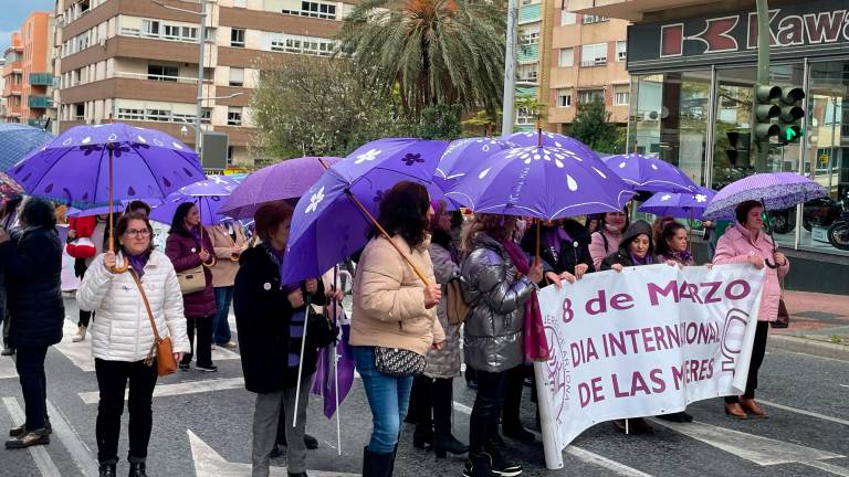 Jaén se viste de morado por el 8 de marzo Jaén se viste de morado por el 8 de marzo