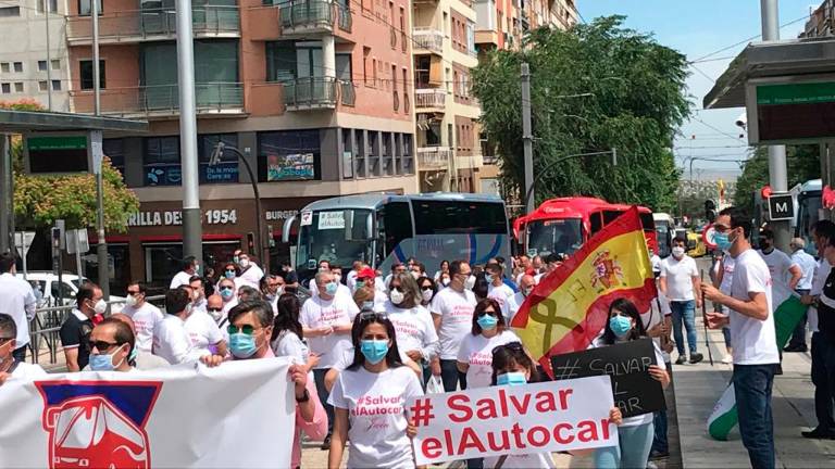 Bocinas que reclaman a gritos un salvavidas para los transportistas Bocinas que reclaman a gritos un salvavidas para los transportistas