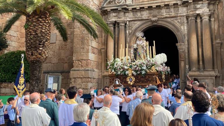 La Virgen del Rosario se luce en Mancha Real La Virgen del Rosario se luce en Mancha Real