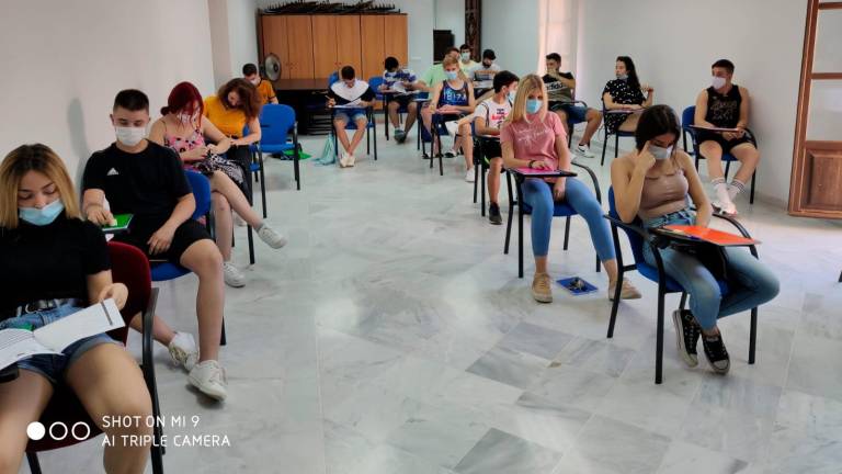 Más de 40 alumnos en los cursos de socorrismo de la Cámara de Comercio Más de 40 alumnos en los cursos de socorrismo de la Cámara de Comercio