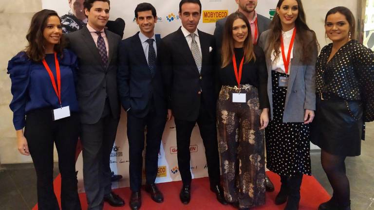 Merecido aplauso a Enrique Ponce Merecido aplauso a Enrique Ponce