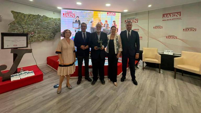 Excelencia literaria con la entrega del Premio Internacional Diario JAÉN de Novela Corta a Luis del Romero Excelencia literaria con la entrega del Premio Internacional Diario JAÉN de Novela Corta a Luis del Romero