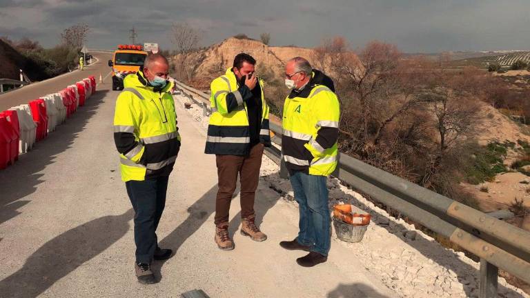 Fomento interviene en Úbeda para mejorar la seguridad de la A-6105 Fomento interviene en Úbeda para mejorar la seguridad de la A-6105