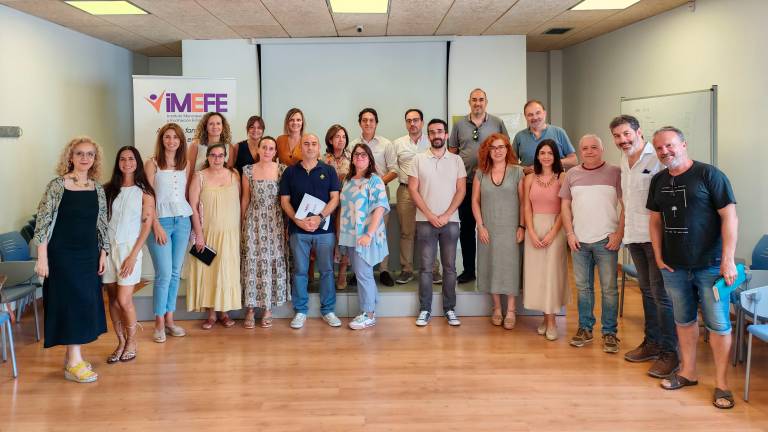 El Imefe convoca la mesa de insercción sociolaboral para impulsar el empleo El Imefe convoca la mesa de insercción sociolaboral para impulsar el empleo