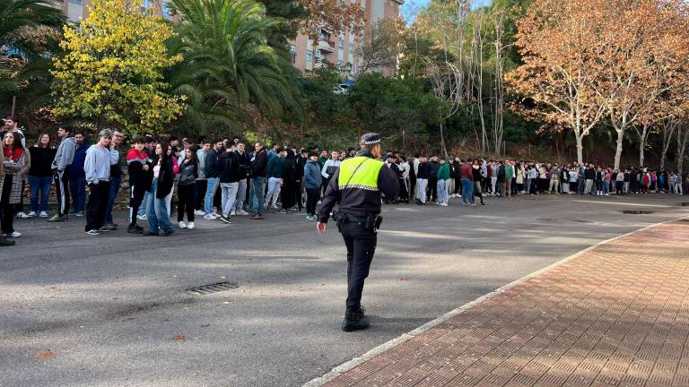 No hay peligro en el IES Las Fuentezuelas, es un simulacro No hay peligro en el IES Las Fuentezuelas, es un simulacro