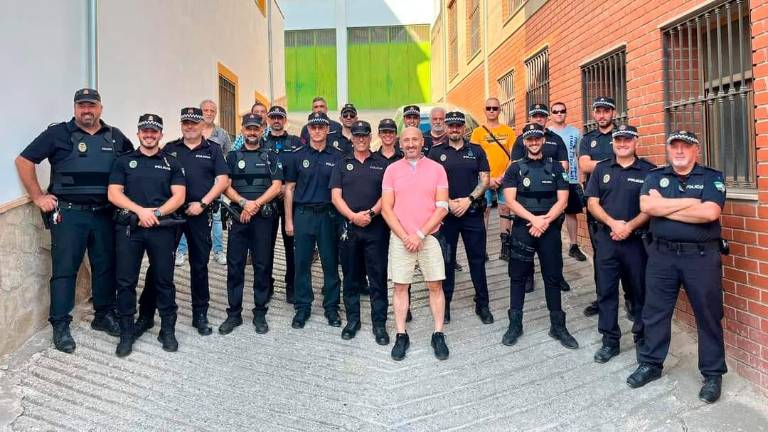 Regresa a casa, tras recibir el alta, el jefe de la Policía Local de Cazorla Regresa a casa, tras recibir el alta, el jefe de la Policía Local de Cazorla