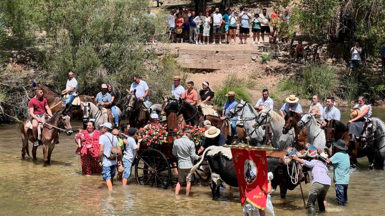 Santiago Apóstol vuelve a las aguas del Guadalquivir en Coto Ríos Santiago Apóstol vuelve a las aguas del Guadalquivir en Coto Ríos