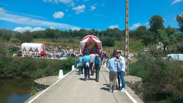 Buen ambiente en el discurrir de las carretas por el Camino Viejo Buen ambiente en el discurrir de las carretas por el Camino Viejo