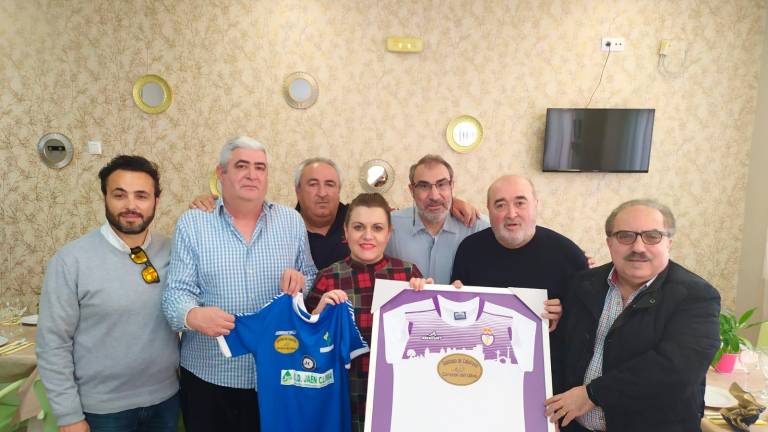 El empresario Antonio Morales respalda a clubes de la capital El empresario Antonio Morales respalda a clubes de la capital