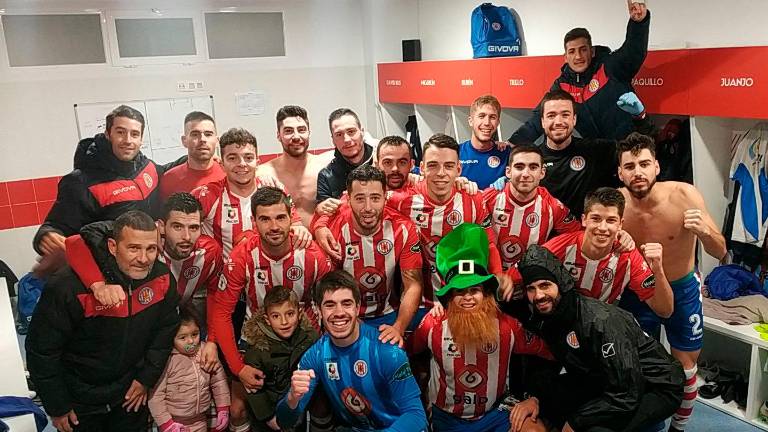 Solidez rojiblanca en el Estadio Matías Prats Solidez rojiblanca en el Estadio Matías Prats