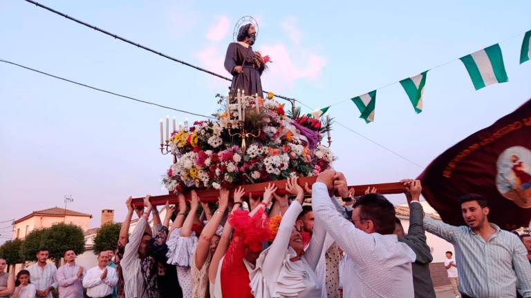 Profundos honores a San Isidro en La Quintería Profundos honores a San Isidro en La Quintería