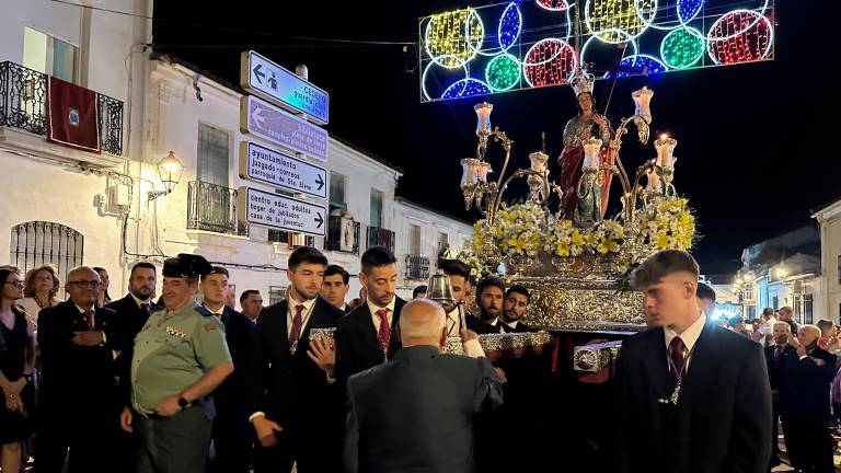 Las calles de Santa Elena llenas de fe, tradición y fervor por la patrona Las calles de Santa Elena llenas de fe, tradición y fervor por la patrona