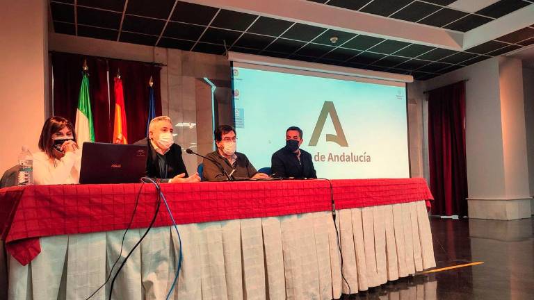 La Junta analiza con sindicatos el inicio del curso escolar en la provincia La Junta analiza con sindicatos el inicio del curso escolar en la provincia