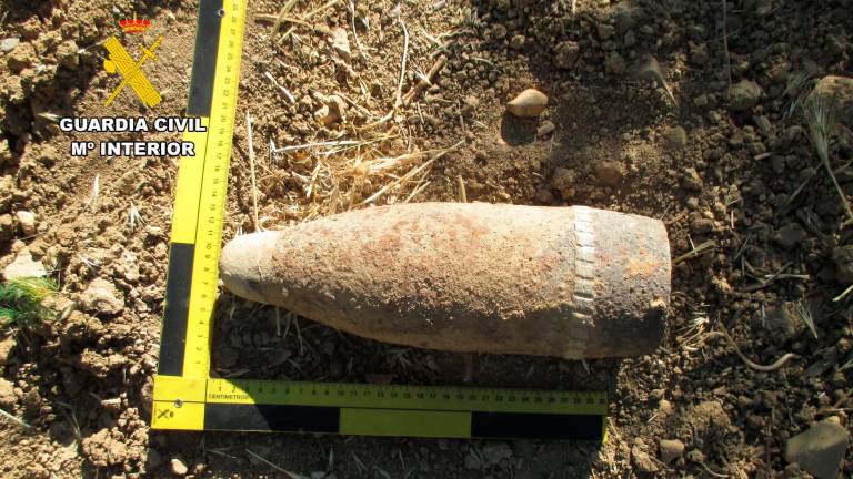 Hallado un proyectil de artillería de la Guerra Civil en Alcalá la Real Hallado un proyectil de artillería de la Guerra Civil en Alcalá la Real