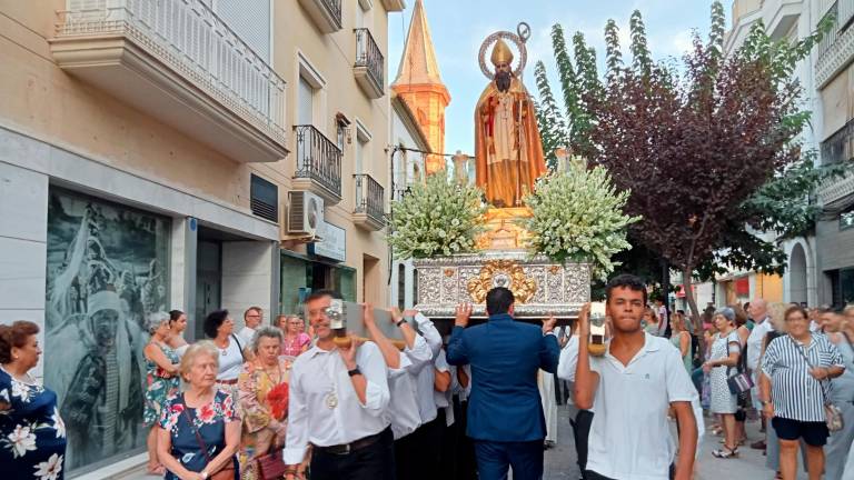 San Julián alumbra con su transitar la senda de Marmolejo San Julián alumbra con su transitar la senda de Marmolejo