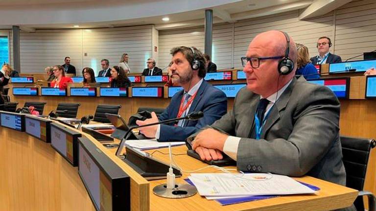 Javier Márquez defiende su alemán ante la Federación de Valonia−Bruselas Javier Márquez defiende su alemán ante la Federación de Valonia−Bruselas