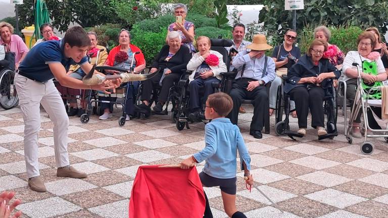 Exhibición de toreo para los usuarios de la residencia Sebastián Estepa Llaurens Exhibición de toreo para los usuarios de la residencia Sebastián Estepa Llaurens