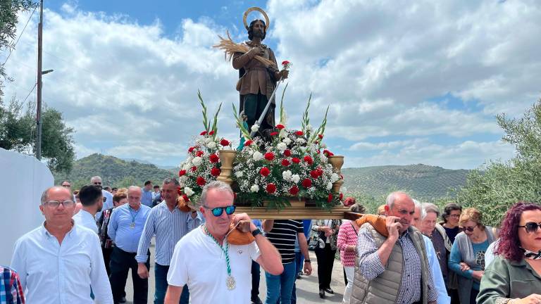 El Encinar vuelve a cantar a la Virgen Niña y a San Isidro El Encinar vuelve a cantar a la Virgen Niña y a San Isidro