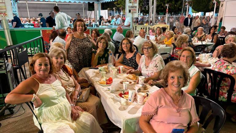 Más de 1.500 personas mayores celebran la feria en Andújar Más de 1.500 personas mayores celebran la feria en Andújar