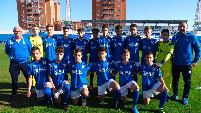 El Linares Deportivo exhibe el músculo de la cantera azulilla El Linares Deportivo exhibe el músculo de la cantera azulilla
