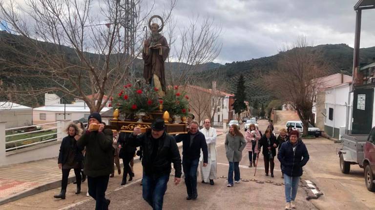 Tradición viva con San Antón en Peñolite Tradición viva con San Antón en Peñolite
