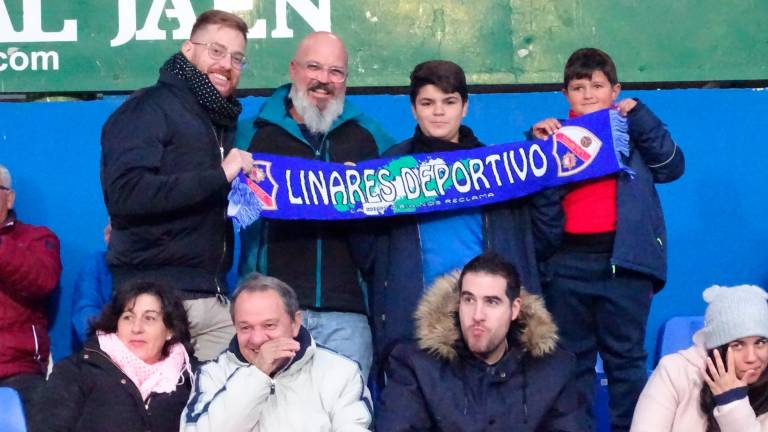 “El tigre” Chendo ruge para darle tres puntos al Linares “El tigre” Chendo ruge para darle tres puntos al Linares