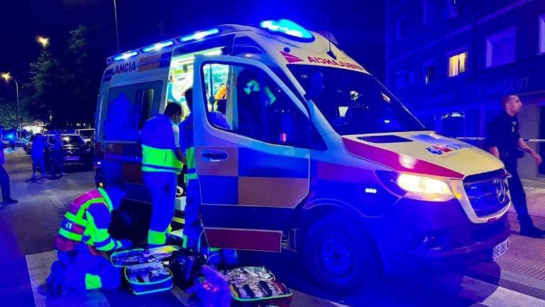 Al menos una decena de intoxicados en un incendio en una vivienda en Fuenlabrada Al menos una decena de intoxicados en un incendio en una vivienda en Fuenlabrada