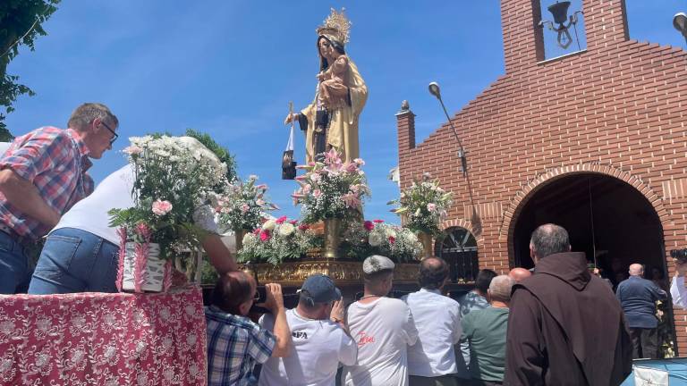 Monte Lope-Álvarez honra con fervor a la Virgen del Carmen Monte Lope-Álvarez honra con fervor a la Virgen del Carmen