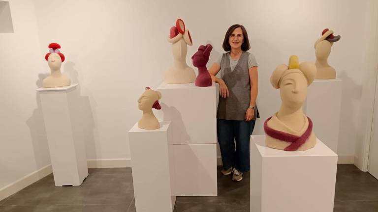 Teresa Rancaño muestra la belleza de la lana en la escuela de arte José Nogué Teresa Rancaño muestra la belleza de la lana en la escuela de arte José Nogué