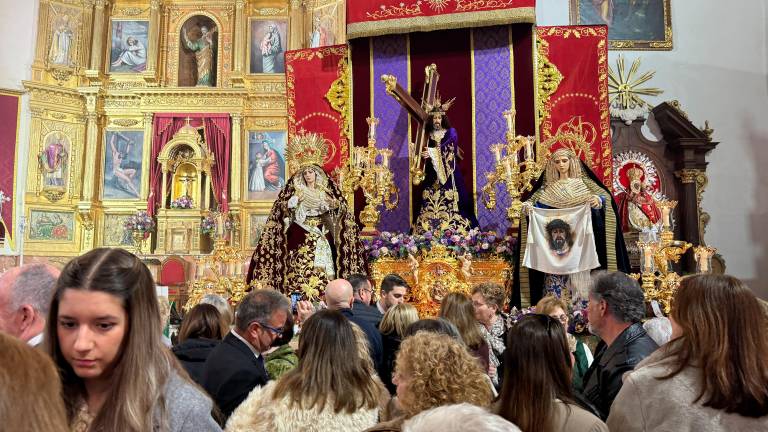 Domingo de alegría en Torredelcampo en honor de una cofradía centenaria Domingo de alegría en Torredelcampo en honor de una cofradía centenaria