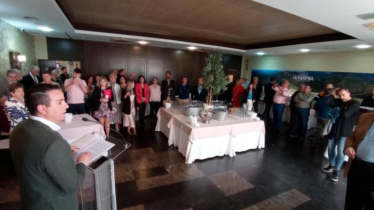 Don Verde Vida homenajea a Herminia Fernández con un aove “royal” Don Verde Vida homenajea a Herminia Fernández con un aove “royal”