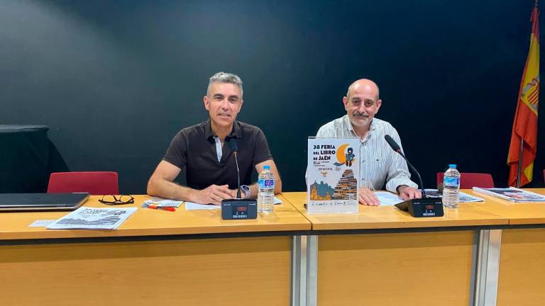 Éxito total en una Feria del Libro de Jaén que rompe récords Éxito total en una Feria del Libro de Jaén que rompe récords