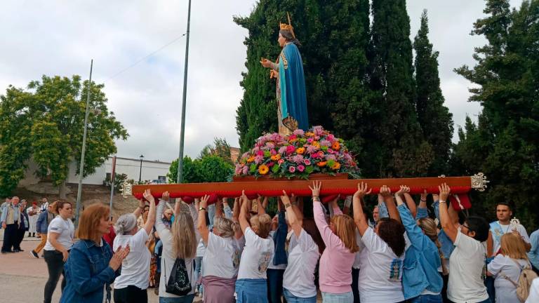 Emotiva cita romera para honrar a la hija de todo Villanueva de la Reina Emotiva cita romera para honrar a la hija de todo Villanueva de la Reina