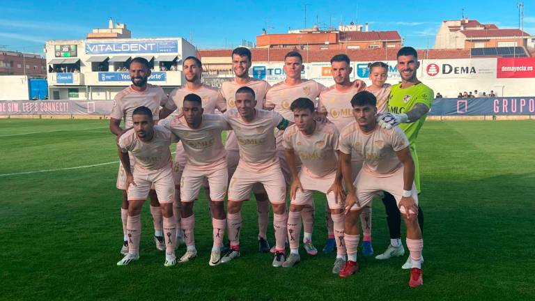 Derrota amarga del Linares Deportivo ante el Yeclano (1-0) Derrota amarga del Linares Deportivo ante el Yeclano (1-0)