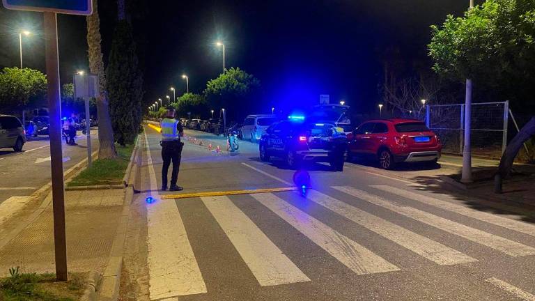 Mueren dos jóvenes en Motril al salirse de la vía la moto en la que circulaban Mueren dos jóvenes en Motril al salirse de la vía la moto en la que circulaban