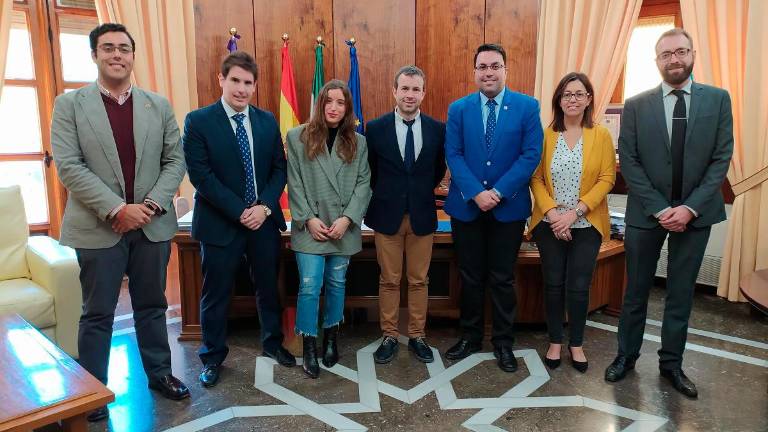 Los jóvenes abogados tienen novedosos proyectos y juran cuatro nuevos letrados Los jóvenes abogados tienen novedosos proyectos y juran cuatro nuevos letrados