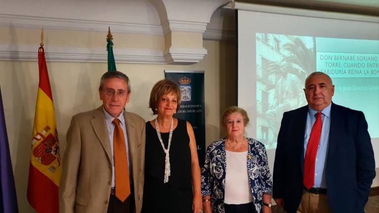 Un sentido y merecido homenaje a la figura de Bernabé Soriano Un sentido y merecido homenaje a la figura de Bernabé Soriano