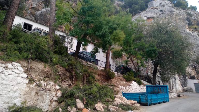 Derrumbre de una parte de un muro en Torres