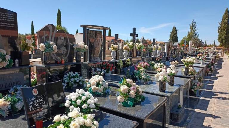 Los camposantos de Pozo Alcón y Linares optan al premio Mejor Cementerio de España Los camposantos de Pozo Alcón y Linares optan al premio Mejor Cementerio de España