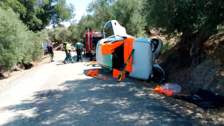 Fallece una anciana tras volcar su coche en Úbeda Fallece una anciana tras volcar su coche en Úbeda